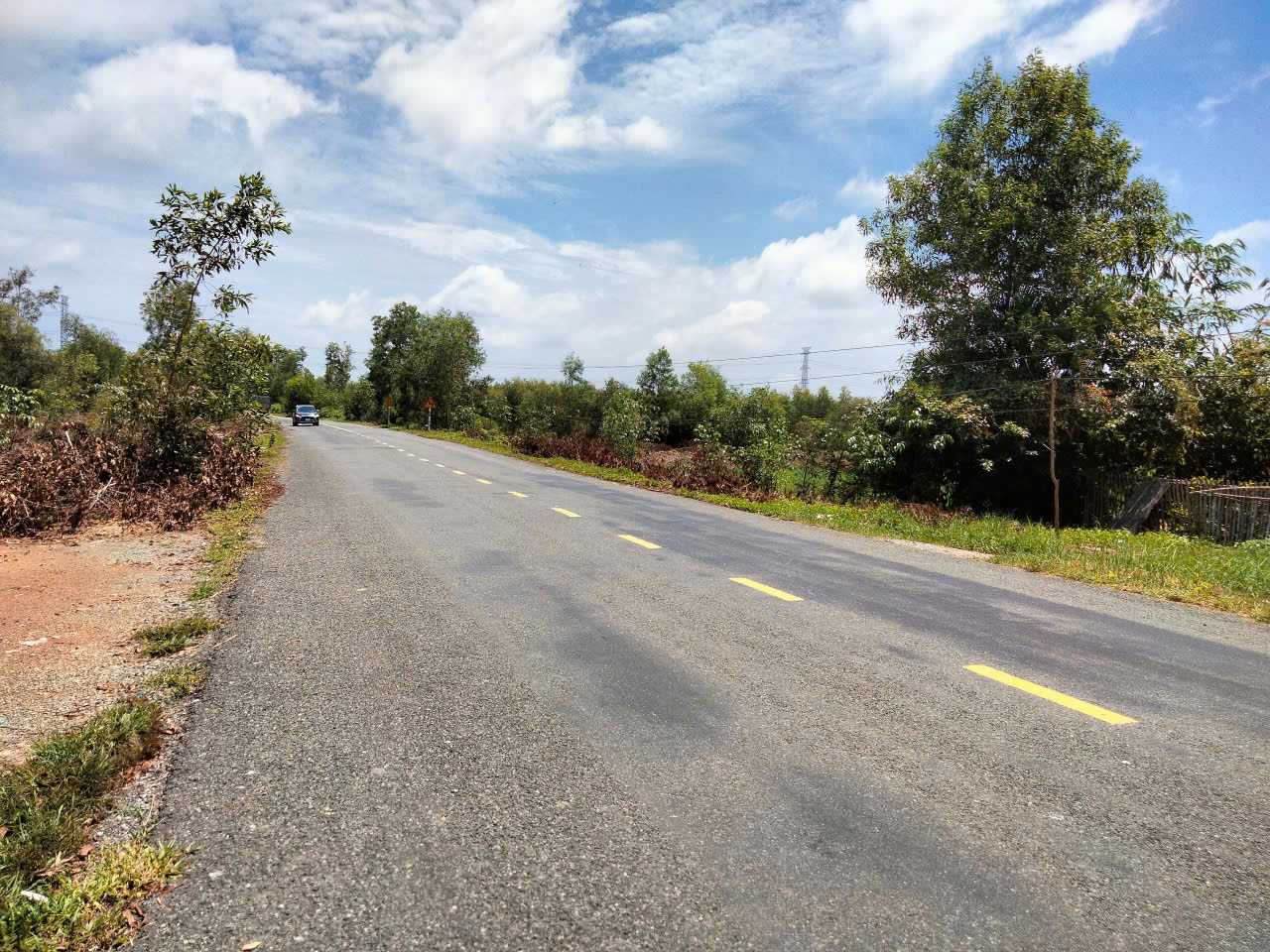 ban-dat-mat-tien-duong-818-binh-hoa-nam